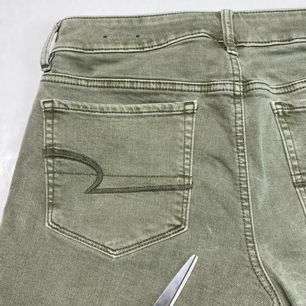 American Eagle Shorts Hi-Rise Shortie Sz 8 Super Super Stretch Green Denim Fray